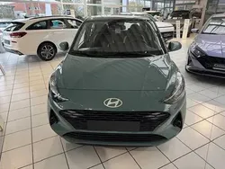 Grün Neu 2025 Hyundai i10 Select Kleinwagen | 15.890 € (Fairer Preis)