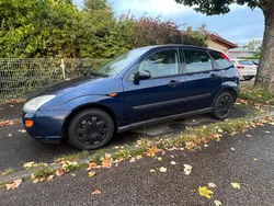 Blau Gebraucht 2000 Ford Focus Kleinwagen | 200 € (Guter Preis)