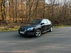 Grau Gebraucht 2006 Ford Focus ST Kleinwagen | 5.800 € (Fairer Preis)