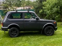 Grau Gebraucht 2021 Lada niva SUV | 14.990 €