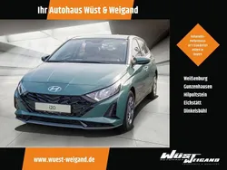 Grün Neu 2025 Hyundai i20 Select Limousine | 19.980 € (Guter Preis)