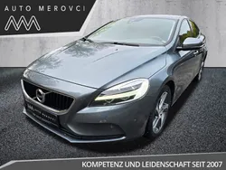 Grau Gebraucht 2018 Volvo V40 Momentum Kombi | 14.995 € (Fairer Preis)