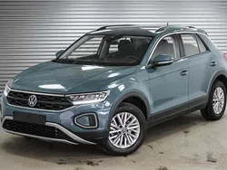 Petroleum blue metallic (z3) (metallic) Gebraucht 2024 VW T-Roc Life SUV | 25.589 € (Superpreis)