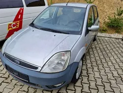 Silbermet. Gebraucht 2002 Ford Fiesta Kleinwagen | 2.600 € (Etwas zu teuer)