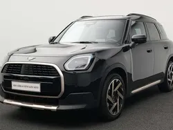 Schwarz Gebraucht 2024 Mini Countryman Favoured SUV | 39.157 € (Fairer Preis)