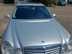 Grau Gebraucht 2007 Mercedes E220 Limousine | 4.250 € (Fairer Preis)