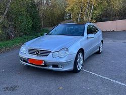 Silber Gebraucht 2001 Mercedes C200 Coupé | 2.500 €