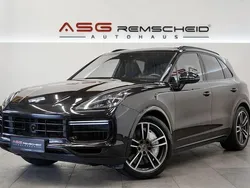 Schwarz Gebraucht 2018 Porsche Cayenne Turbo Sport SUV | 48.990 €