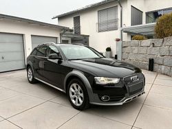Schwarz Gebraucht 2012 Audi A4 S-Line Kombi | 8.300 € (Fairer Preis)