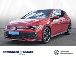 Rot (kings red metallic) Gebraucht 2024 VW Golf VIII GTI Limousine | 42.780 € (Fairer Preis)