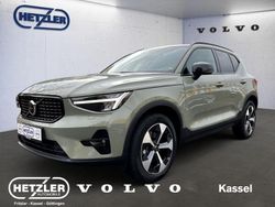 Sage green / metallic Gebraucht 2024 Volvo XC40 Plus SUV | 39.950 € (Etwas zu teuer)