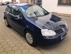 Blau Gebraucht 2004 VW Golf V | 990 € (Guter Preis)