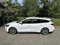 Weiß Gebraucht 2019 Ford Focus Kombi | 17.999 € (Fairer Preis)