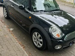 Schwarz Gebraucht 2009 Mini ONE Kleinwagen | 2.400 €
