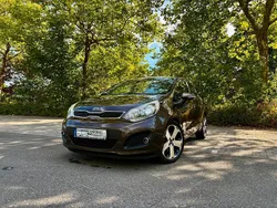 Braun Gebraucht 2014 Kia Rio 2 Kombi | 5.400 € (Superpreis)