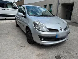 Gebraucht 2006 Renault Clio II Dynamique Kleinwagen | 1.700 € (Fairer Preis)