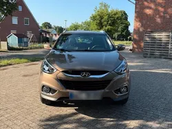 Braun Gebraucht 2015 Hyundai ix35 SUV | 13.990 € (Teuer)