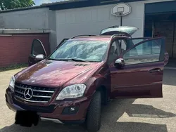Rot Gebraucht 2008 Mercedes ML350 SUV | 20.800 €