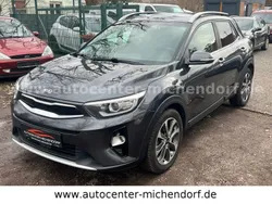 Schwarz Gebraucht 2017 Kia Stonic Platinum Edition SUV | 10.950 € (Fairer Preis)