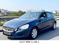 Blau Gebraucht 2011 Volvo V60 Kinetic Kombi | 6.250 € (Fairer Preis)