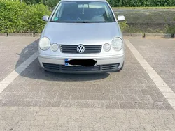 Grau Gebraucht 2004 VW Polo Kleinwagen | 1.200 € (Fairer Preis)