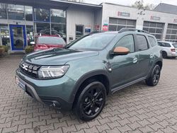 Gruen Gebraucht 2023 Dacia Duster Extreme SUV | 22.998 € (Fairer Preis)