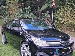 Schwarz Gebraucht 2008 Opel Astra Cabriolet Cabrio | 3.950 € (Etwas zu teuer)