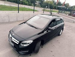Schwarz Gebraucht 2015 Mercedes B180 Van / Kleinbus | 6.700 € (Guter Preis)