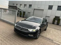 Schwarz Gebraucht 2023 VW Passat Kombi | 25.480 € (Fairer Preis)