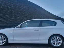 Weiß Gebraucht 2008 BMW 118 Sport Line Kleinwagen | 3.500 € (Guter Preis)