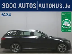 Schwarz unilack Gebraucht 2021 Mercedes E220 Avantgarde Kombi | 25.980 € (Guter Preis)