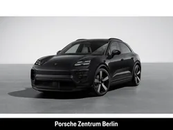 Tiefschwarzmetallic Neu 2025 Porsche Macan SUV | 118.100 €