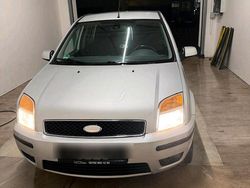 Silber Gebraucht 2005 Ford Fusion Kleinwagen | 1.450 € (Fairer Preis)