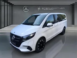 Weiß Gebraucht 2024 Mercedes EQV300 Van / Kleinbus | 57.800 €