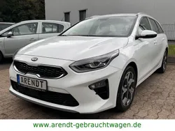 Weiß Gebraucht 2021 Kia Ceed Kombi | 20.490 €