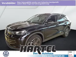 Deep black perleffekt, pearl effect Gebraucht 2024 VW Tiguan Elegance SUV | 36.900 € (Fairer Preis)