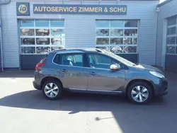 Grau Gebraucht 2015 Peugeot 2008 Allure SUV | 9.900 € (Fairer Preis)