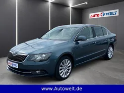 Grau Gebraucht 2015 Skoda Superb Exclusive Limousine | 11.490 € (Guter Preis)
