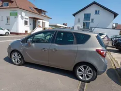 Grau Gebraucht 2015 Opel Meriva Innovation Van / Kleinbus | 8.900 € (Fairer Preis)