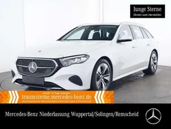 Weiß Gebraucht 2024 Mercedes E300 Avantgarde Limousine | 45.990 €