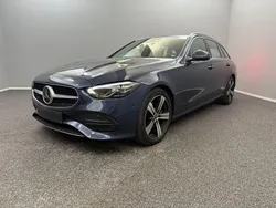 Blau Gebraucht 2023 Mercedes C220 Avantgarde Limousine | 31.299 € (Guter Preis)