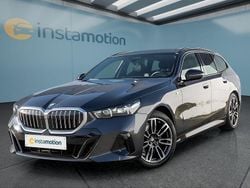 Grau Gebraucht 2025 BMW 520 Kombi | 50.749 € (Guter Preis)