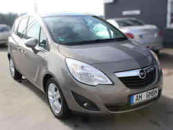 Schwarz Gebraucht 2011 Opel Meriva Color Edition Van / Kleinbus | 5.500 € (Etwas zu teuer)