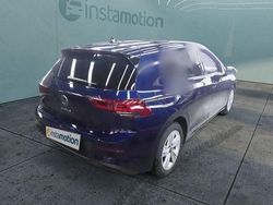 Blau Gebraucht 2023 VW Golf VIII Life Limousine | 25.700 € (Guter Preis)