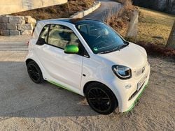 Weiß Gebraucht 2019 Smart ForTwo Electric Drive Brabus Coupé | 9.500 € (Fairer Preis)