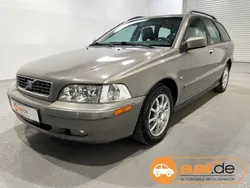 Gold Gebraucht 2003 Volvo V40 Kombi | 2.950 € (Teuer)