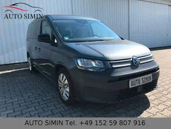 Grau Gebraucht 2021 VW Caddy Maxi Van / Kleinbus | 16.999 €