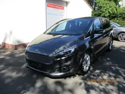 Grau metallic Gebraucht 2017 Ford S-MAX Titanium Van / Kleinbus | 13.600 € (Fairer Preis)