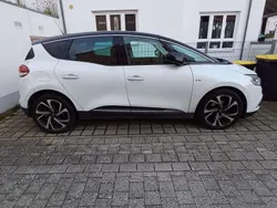 Weiß Gebraucht 2017 Renault Scénic IV Bose Edition Van / Kleinbus | 11.000 € (Superpreis)