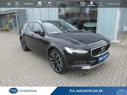Onyx black Gebraucht 2023 Volvo V90 CC Ultimate Kombi | 50.000 € (Fairer Preis)